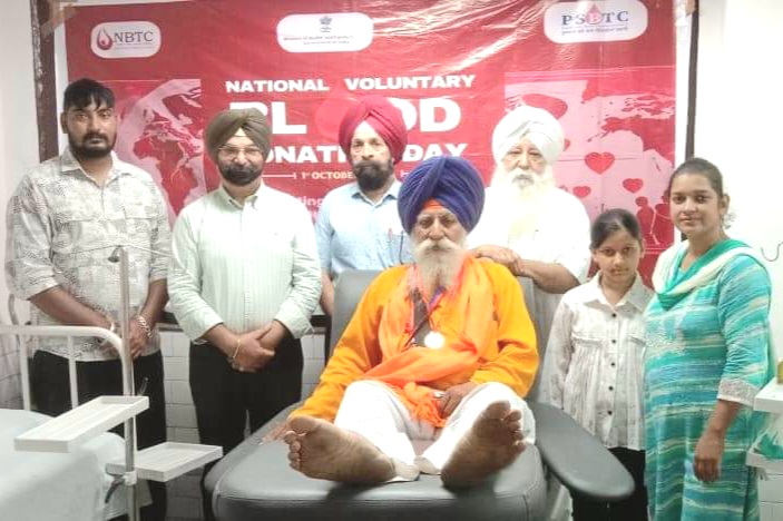 An appeal to make blood donation and eye donation a part of your life - Professor Suneet, Barinder Singh Masiti